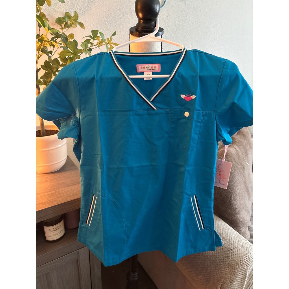 Koi by Kathy Peterson Women Teal Blue Scrub Top V-Neck Heart xs NWT